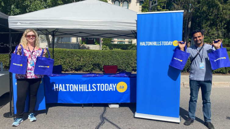 Melanie Hennessey and Mansoor Tanweer representing HaltonHillsToday.ca at the Acton Leathertown Festival on Sunday, August 14, 2022.